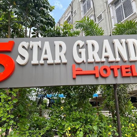 5 Star Grand Hotel Shamshabad Esterno foto