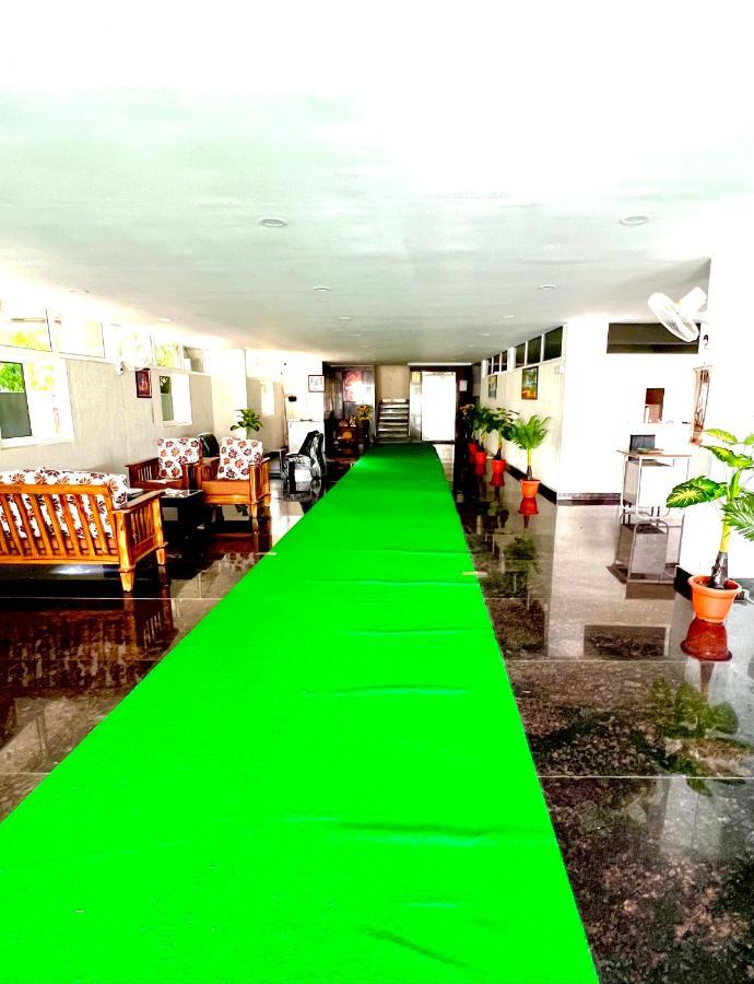 5 Star Grand Hotel Shamshabad Esterno foto