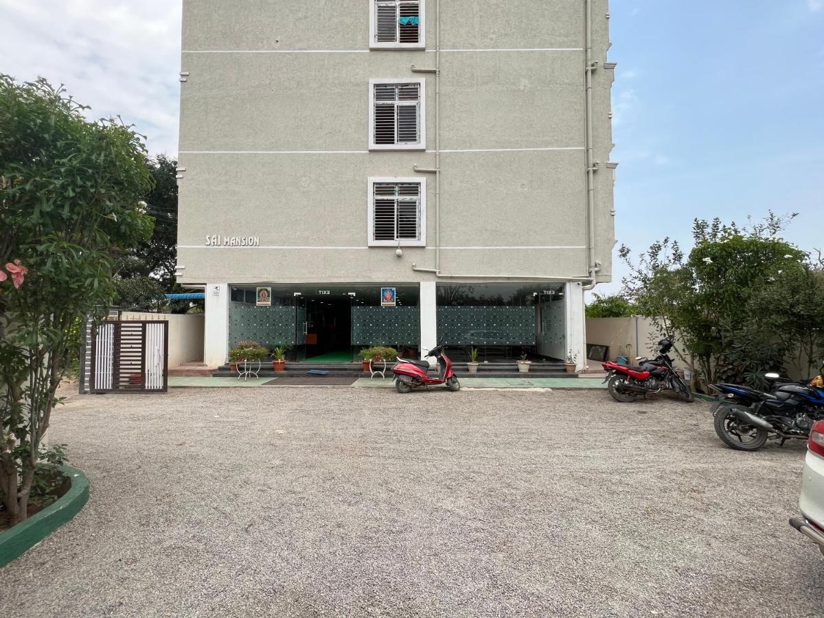 5 Star Grand Hotel Shamshabad Esterno foto